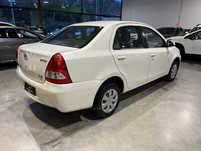ETIOS 1.5 XS SEDAN 16V FLEX 4P MANUAL - 2015 - CAXIAS DO SUL