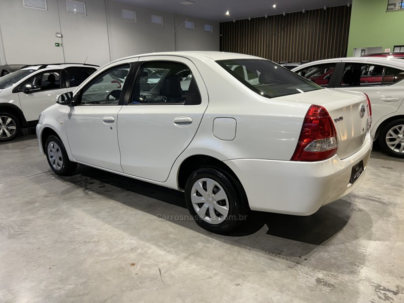 ETIOS 1.5 XS SEDAN 16V FLEX 4P MANUAL - 2015 - CAXIAS DO SUL