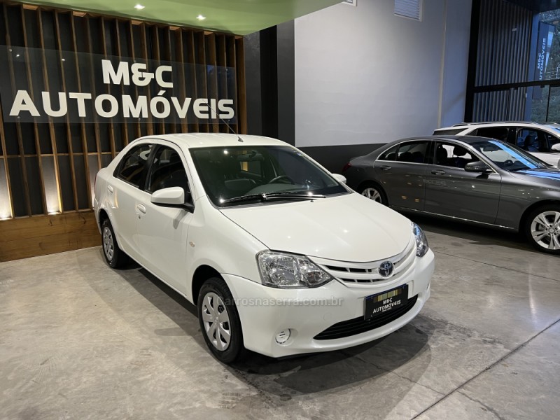 ETIOS 1.5 XS SEDAN 16V FLEX 4P MANUAL - 2015 - CAXIAS DO SUL
