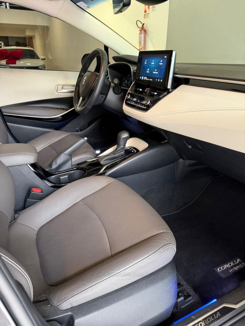 COROLLA 1.8 ALTIS PREMIUM 16V HÍBRIDO 4P AUTOMÁTICO - 2024 - LAJEADO