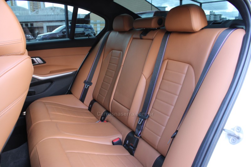 320I 2.0 M SPORT 16V TURBO ACTIVEFLEX 4P AUTOMÁTICO - 2022 - CAXIAS DO SUL