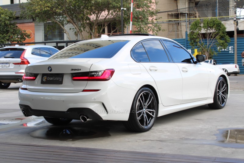 320I 2.0 M SPORT 16V TURBO ACTIVEFLEX 4P AUTOMÁTICO - 2022 - CAXIAS DO SUL
