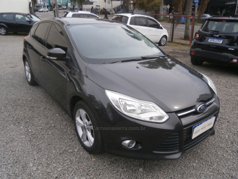 FOCUS 1.6 SE 16V FLEX 4P MANUAL - 2015 - FARROUPILHA