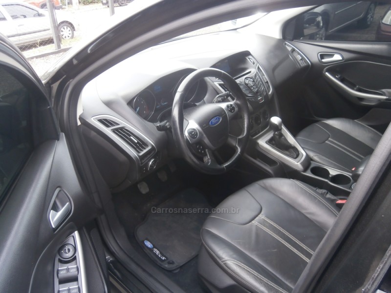 FOCUS 1.6 SE 16V FLEX 4P MANUAL - 2015 - FARROUPILHA