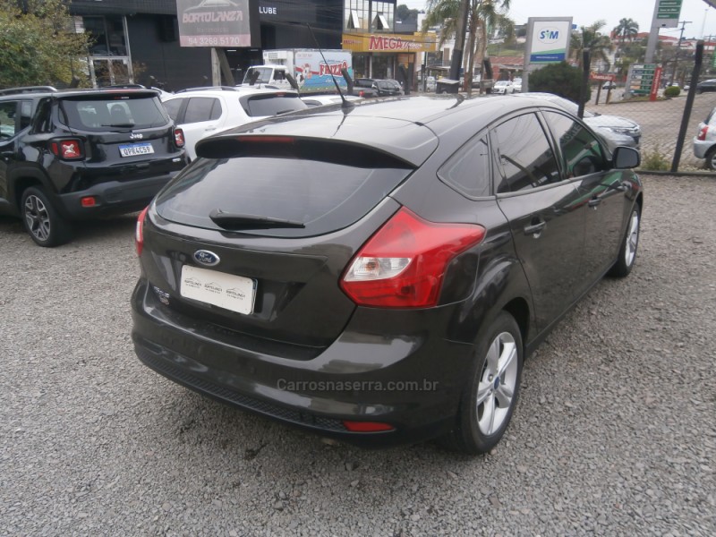 FOCUS 1.6 SE 16V FLEX 4P MANUAL - 2015 - FARROUPILHA