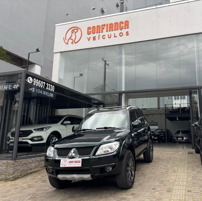 PAJERO TR4 2.0 4X4 16V 140CV FLEX 4P AUTOMÁTICO - 2013 - BENTO GONçALVES