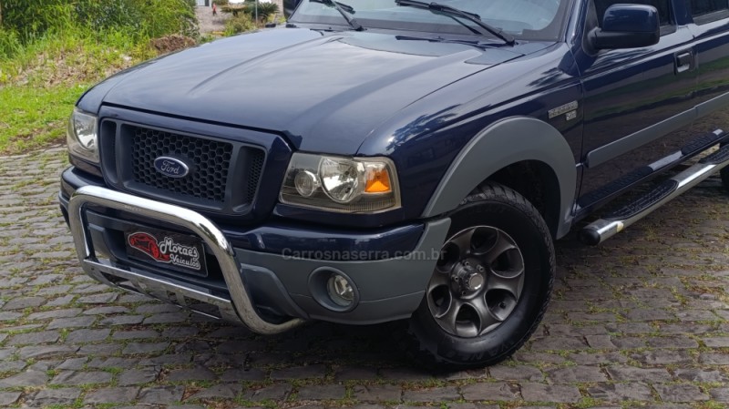 RANGER 2.8 XLS 4X2 CD 8V TURBO INTERCOOLER DIESEL 4P MANUAL - 2005 - CAXIAS DO SUL