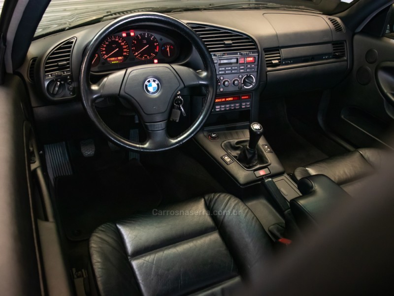 325I 2.5 COUPÉ 24V GASOLINA 2P MANUAL - 1995 - CAXIAS DO SUL