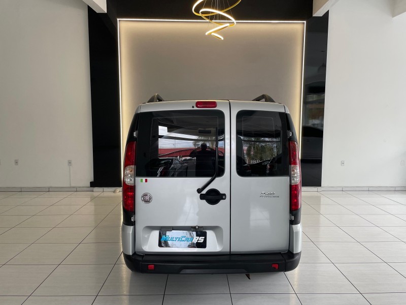 DOBLÓ 1.4 MPI ATTRACTIVE 8V FLEX 4P MANUAL 7 LUGARES - 2012 - ESTâNCIA VELHA