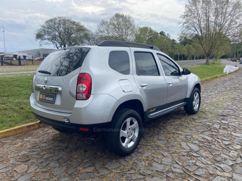 DUSTER 1.6 OUTDOOR 4X2 16V FLEX 4P MANUAL - 2015 - DOIS IRMãOS