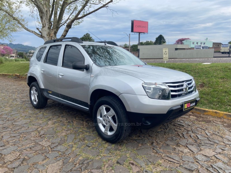 duster 1.6 outdoor 4x2 16v flex 4p manual 2015 dois irmaos