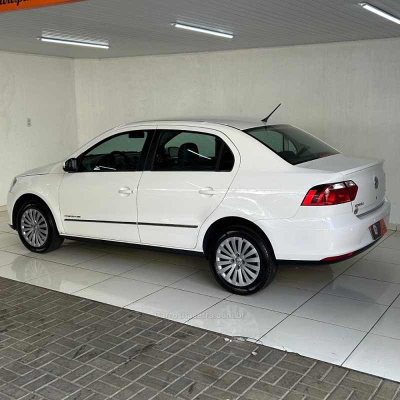 VOYAGE 1.6 MI COMFORTLINE 8V FLEX 4P MANUAL - 2013 - VACARIA