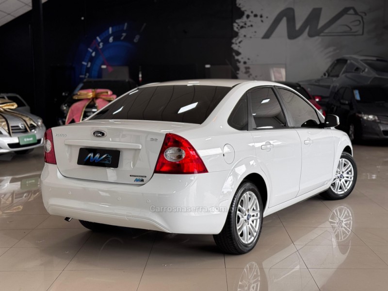 FOCUS 2.0 FC 16V FLEX 4P AUTOMÁTICO - 2013 - ESTâNCIA VELHA