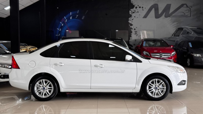FOCUS 2.0 FC 16V FLEX 4P AUTOMÁTICO - 2013 - ESTâNCIA VELHA