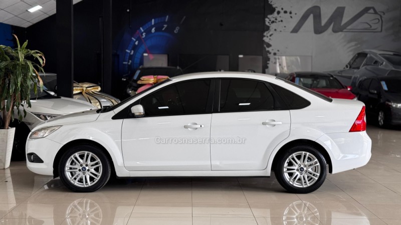 FOCUS 2.0 FC 16V FLEX 4P AUTOMÁTICO - 2013 - ESTâNCIA VELHA