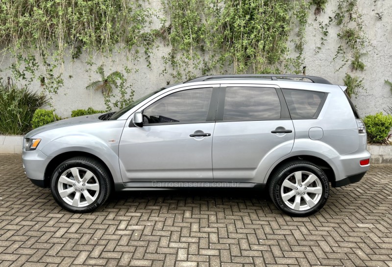 OUTLANDER 2.0 16V GASOLINA 4P AUTOMÁTICO - 2013 - SAPIRANGA