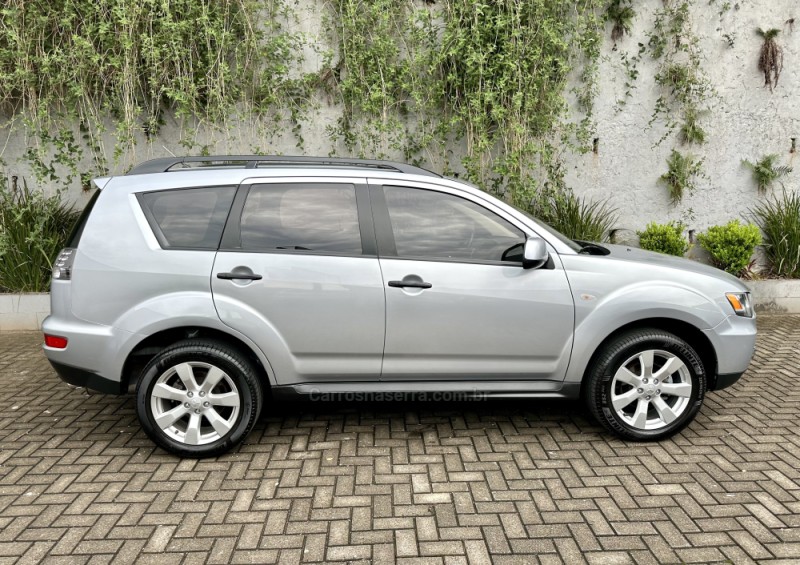 OUTLANDER 2.0 16V GASOLINA 4P AUTOMÁTICO - 2013 - SAPIRANGA