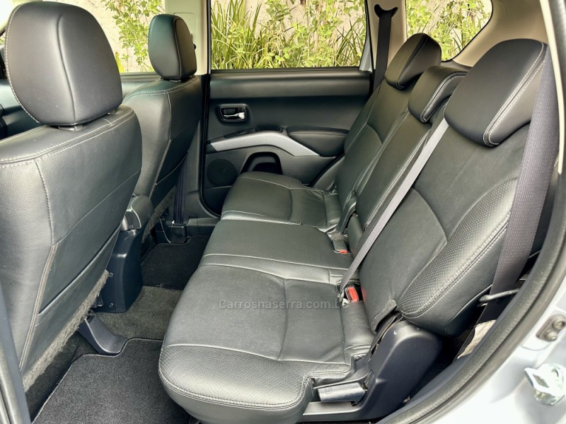 OUTLANDER 2.0 16V GASOLINA 4P AUTOMÁTICO - 2013 - SAPIRANGA