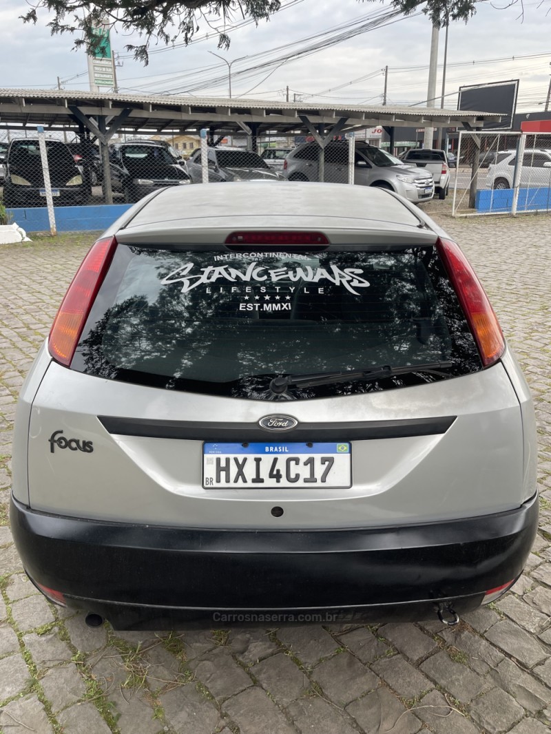 FOCUS 1.8 16V GASOLINA 4P MANUAL - 2003 - CAXIAS DO SUL