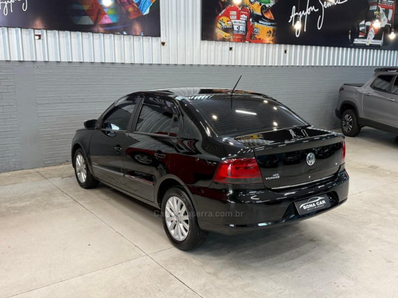 VOYAGE 1.6 MI COMFORTLINE 8V FLEX 4P MANUAL - 2009 - CAXIAS DO SUL