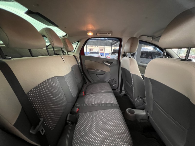 SIENA 1.6 MPI ESSENCE 16V FLEX 4P MANUAL - 2015 - BOM PRINCíPIO