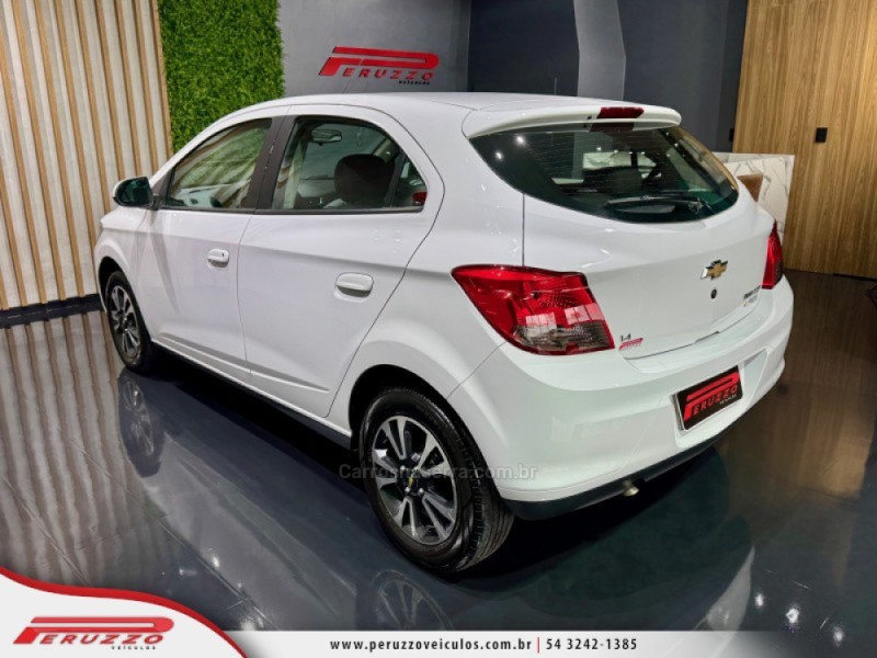 ONIX 1.4 MPFI LTZ 8V FLEX 4P MANUAL - 2015 - NOVA PRATA