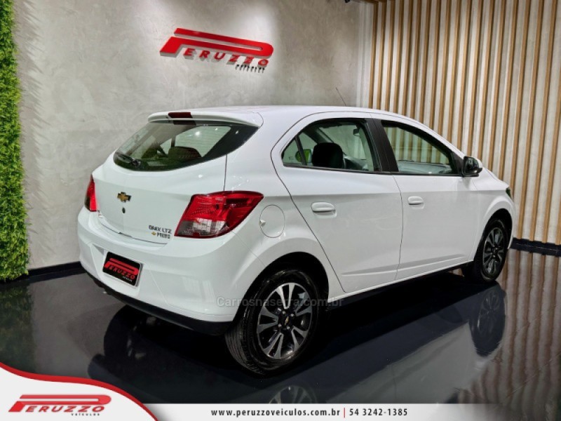 ONIX 1.4 MPFI LTZ 8V FLEX 4P MANUAL - 2015 - NOVA PRATA