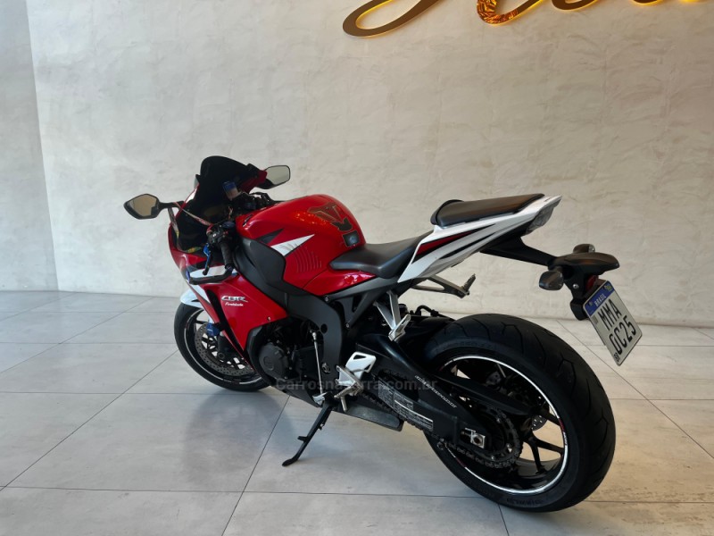 CBR 1000RR FIREBLADE - 2012 - CANELA
