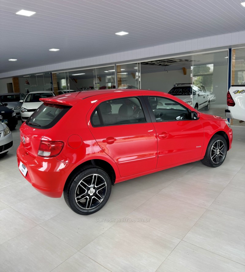 GOL 1.0 MI TREND 8V GASOLINA 4P MANUAL G.III - 2013 - VILA FLORES