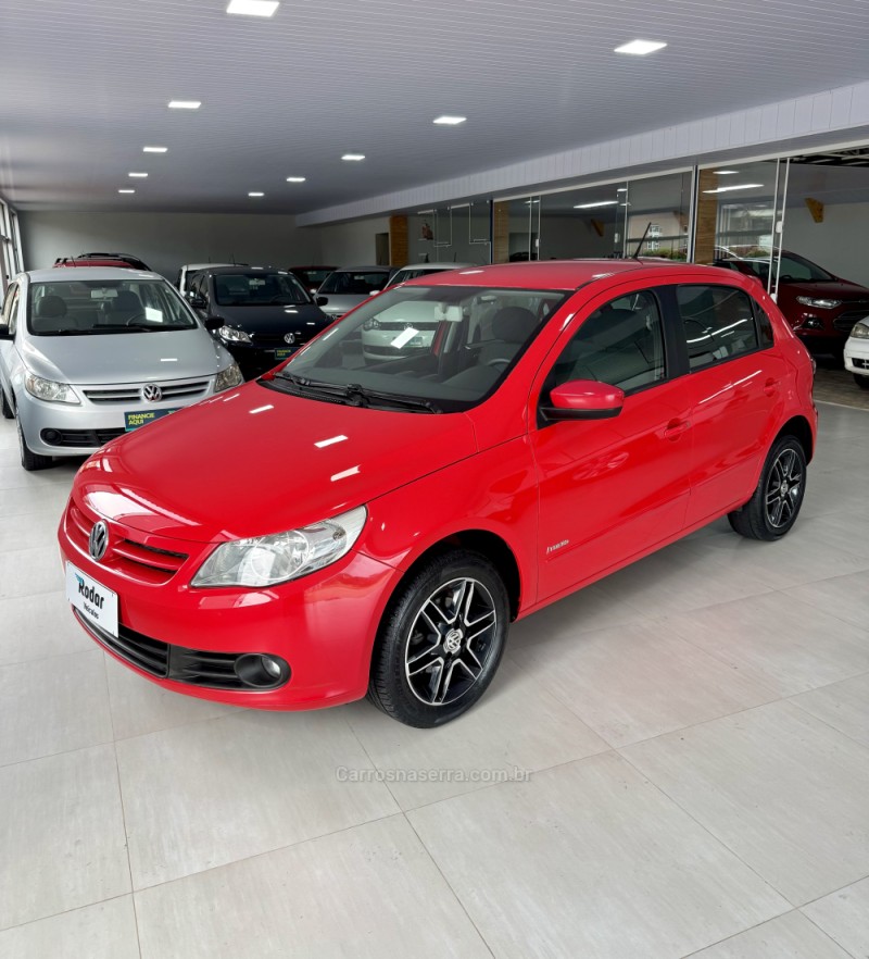GOL 1.0 MI TREND 8V GASOLINA 4P MANUAL G.III - 2013 - VILA FLORES