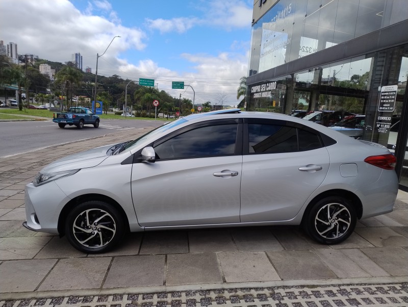 YARIS 1.5 XLS SEDAN 16V FLEX 4P AUTOMÁTICO - 2024 - CAXIAS DO SUL