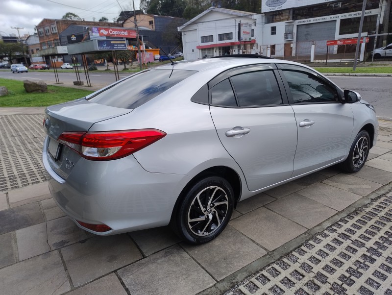 YARIS 1.5 XLS SEDAN 16V FLEX 4P AUTOMÁTICO - 2024 - CAXIAS DO SUL
