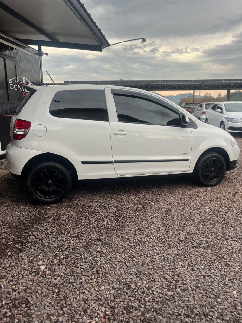 FOX 1.0 MI TREND 8V FLEX 2P MANUAL - 2010 - LAJEADO
