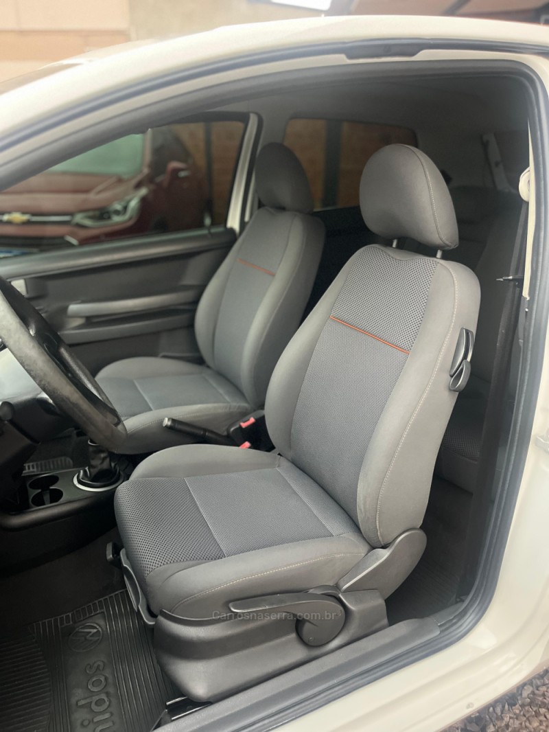 FOX 1.0 MI TREND 8V FLEX 2P MANUAL - 2010 - LAJEADO