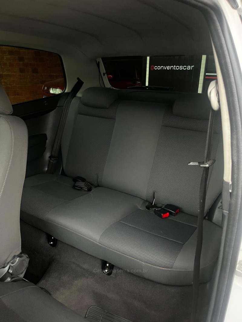FOX 1.0 MI TREND 8V FLEX 2P MANUAL - 2010 - LAJEADO
