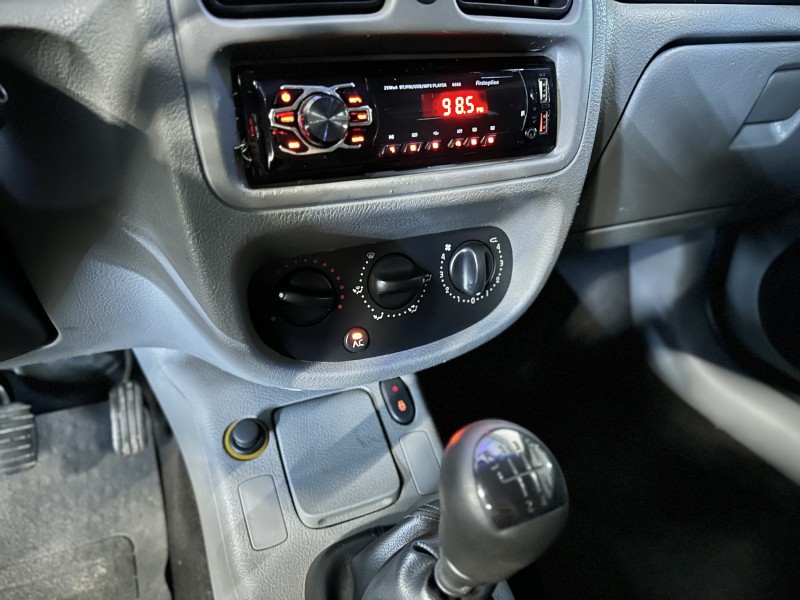 CLIO 1.0 EXPRESSION 16V HI-FLEX 4P MANUAL - 2006 - CAXIAS DO SUL