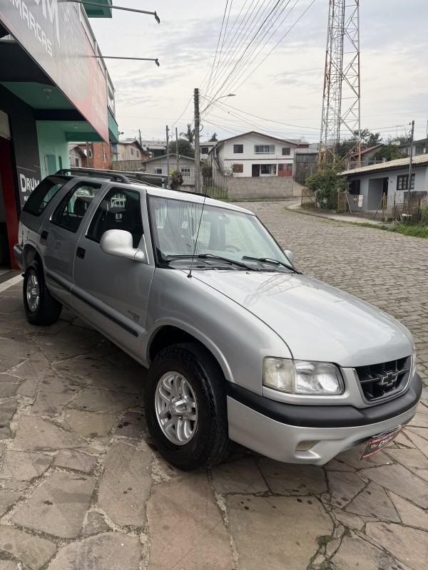 BLAZER 2.5 DLX 4X4 8V TURBO DIESEL 4P MANUAL - 1999 - CAXIAS DO SUL