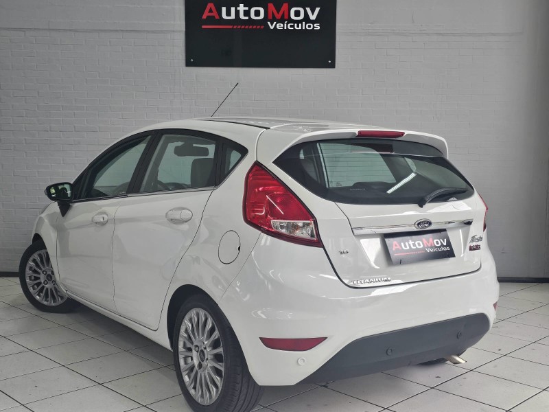 FIESTA 1.6 TITANIUM HATCH 16V FLEX 4P MANUAL - 2014 - CAXIAS DO SUL