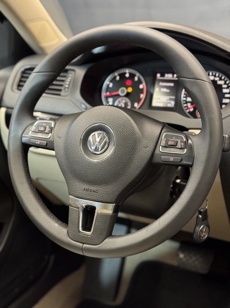 JETTA 2.0 COMFORTLINE FLEX 4P TIPTRONIC - 2012 - CAXIAS DO SUL