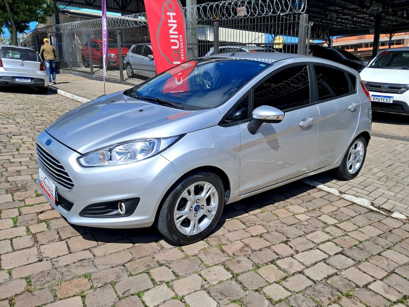 fiesta 1.6 se hatch 16v flex 4p manual 2014 caxias do sul