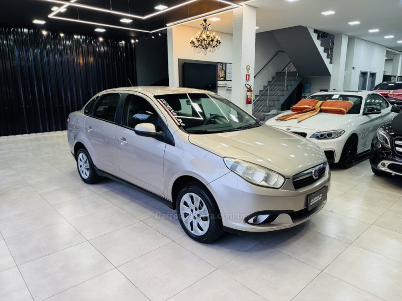 grand siena 1.4 mpi attractive 8v flex 4p manual 2013 dois irmaos