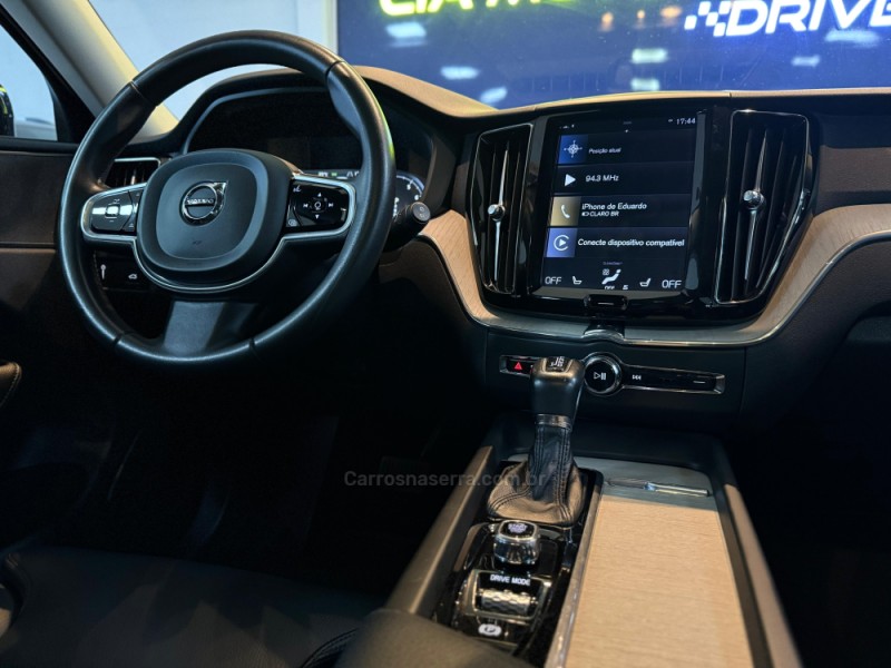 XC60 2.0 T5 INSCRIPTION GASOLINA 4P AUTOMÁTICO - 2018 - SãO LEOPOLDO