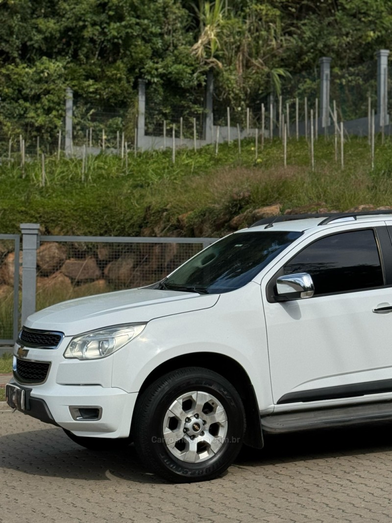 S10 2.4 LTZ 4X2 CD 8V FLEX 4P MANUAL - 2013 - IVOTI