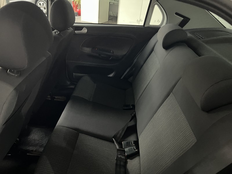 VOYAGE 1.0 MI CITY 8V FLEX 4P MANUAL - 2014 - PORTãO