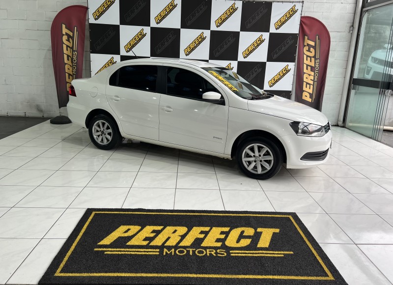 VOYAGE 1.0 MI CITY 8V FLEX 4P MANUAL - 2014 - PORTãO
