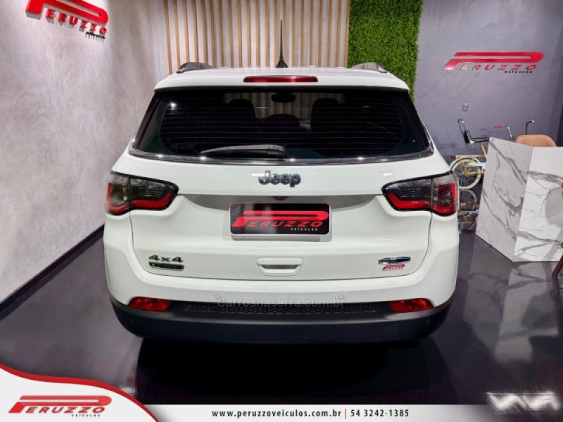 COMPASS 2.0 16V DIESEL LONGITUDE 4X4 AUTOMÁTICO - 2018 - NOVA PRATA