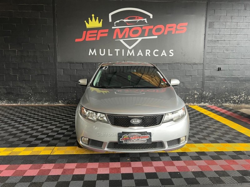 CERATO 1.6 E.273 SEDAN 16V GASOLINA 4P MANUAL - 2010 - CAXIAS DO SUL