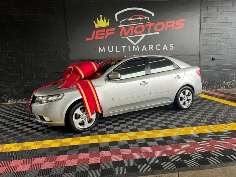 CERATO 1.6 E.273 SEDAN 16V GASOLINA 4P MANUAL - 2010 - CAXIAS DO SUL