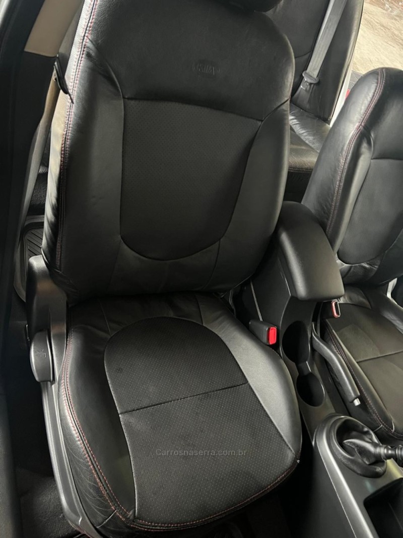 CERATO 1.6 E.273 SEDAN 16V GASOLINA 4P MANUAL - 2010 - CAXIAS DO SUL