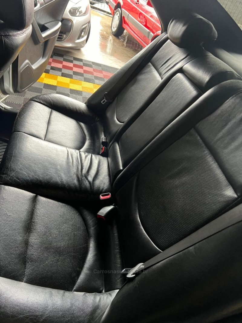 CERATO 1.6 E.273 SEDAN 16V GASOLINA 4P MANUAL - 2010 - CAXIAS DO SUL